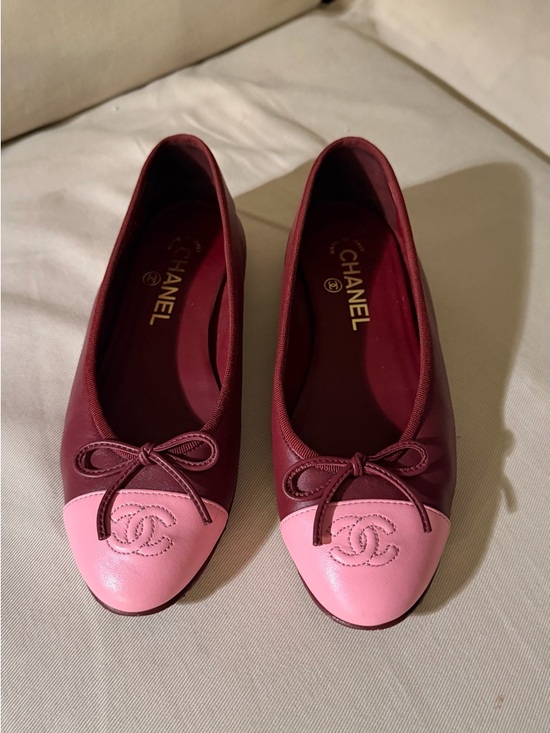 CHANEL Shoes - Chanel Two-Tone Pink & Burgundy Cap-Toe Ballet Flats